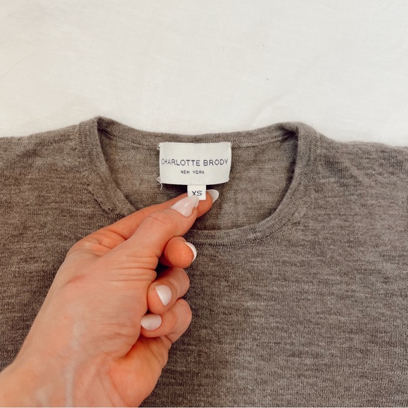 Charlotte Brody Perfect Crewneck Cashmere Sweater - Picture 3 of 11